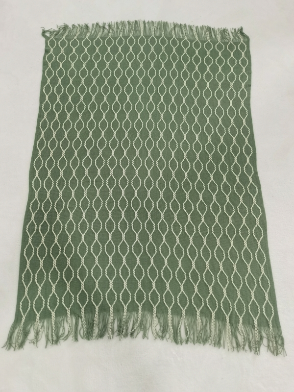 Two-tone lozenge air conditioning sofa knit blanket